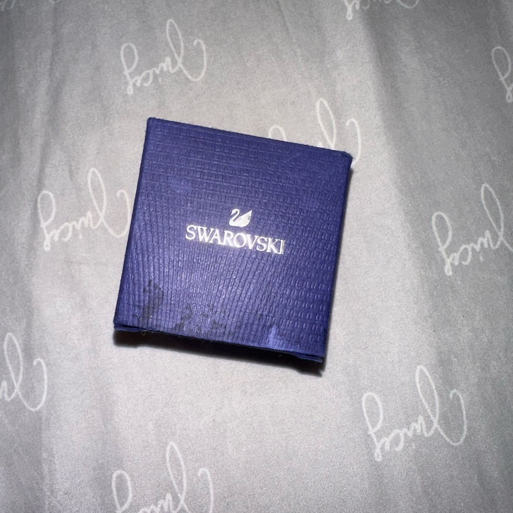 Swarovski snake sliver ring with box